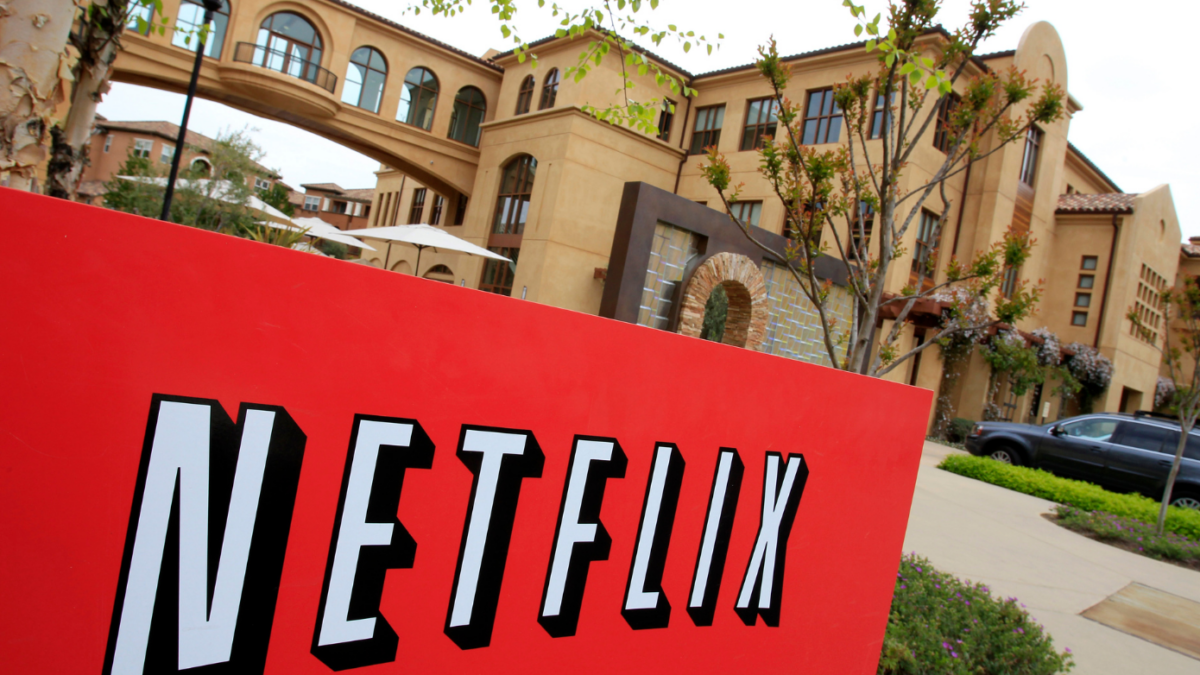 Netflix: Απολύει περίπου 1.000 εργαζόμενους – Το στοίχημα με ζωντανά προγράμματα και βιντεο podcast για να κρατήσει τους θεατές