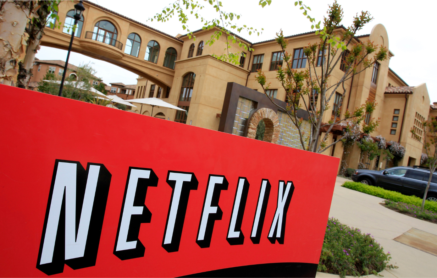 Netflix: Απολύει περίπου 1.000 εργαζόμενους – Το στοίχημα με ζωντανά προγράμματα και βιντεο podcast για να κρατήσει τους θεατές
