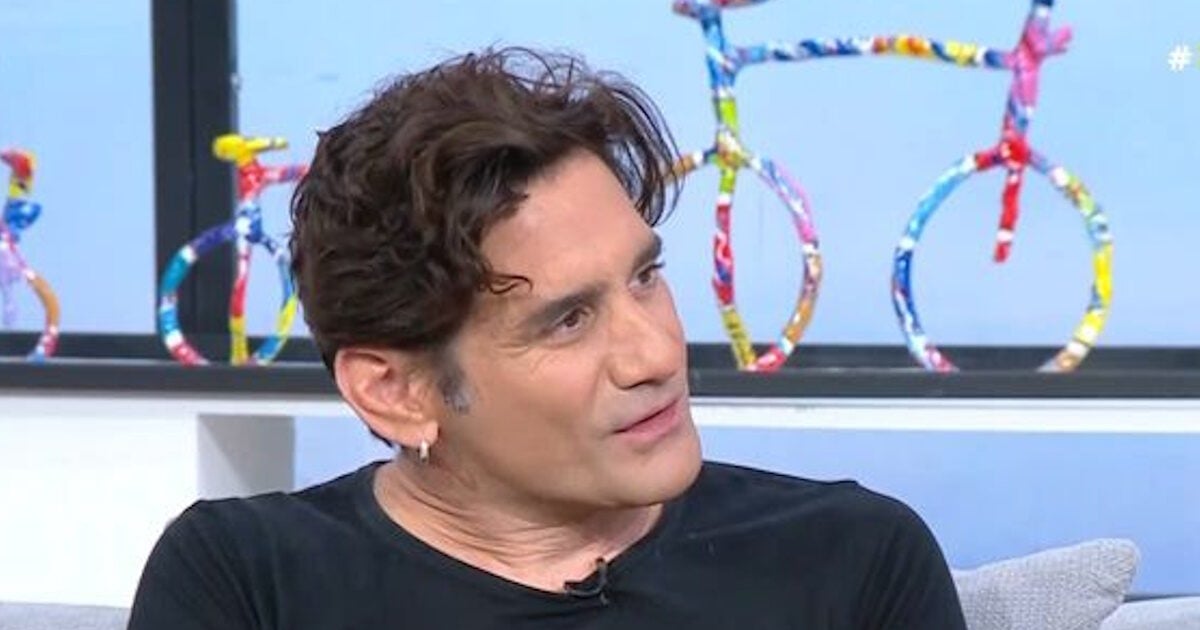 Οδυσσέας Παπασπηλιόπουλος: «Δεν εκτιμώ το ότι αποζητάμε αδιάκοπα την αποδοχή – Οι ηθοποιοί θέλουμε το χειροκρότημα»
