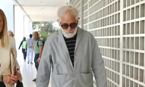 Στο θέατρο ενδέχεται να επιστρέψει ο Πέτρος Φιλιππίδης