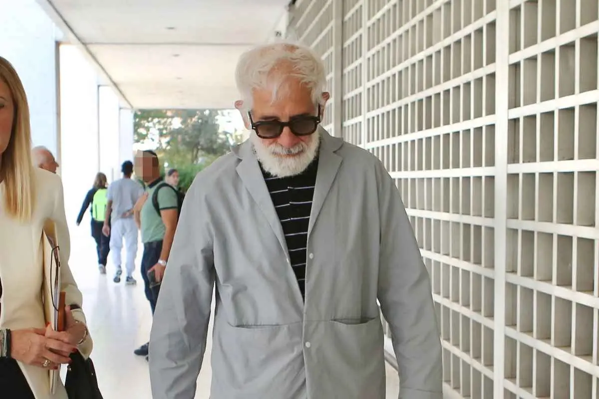 Στο θέατρο ενδέχεται να επιστρέψει ο Πέτρος Φιλιππίδης