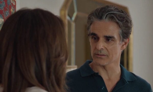 «Δύο μαύρα πουκάμισα»: Ο Σήφης μαθαίνει στοιχεία για το παρελθόν του Μαλεφάκη και αναστατώνεται