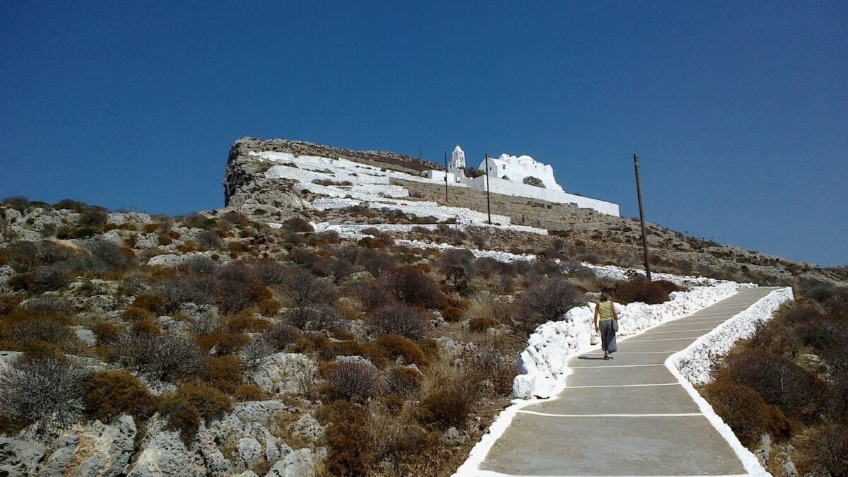 Πού γυρίστηκε η σειρά Μια Γυναίκα; Τα σημεία της Φολεγάνδρου