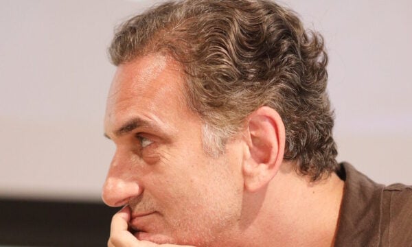 Νίκος Ψαρράς στη δίκη Κιμούλη: «Τον είδα να κλωτσάει τη Ζέτα Δούκα, σοκαρίστηκα – Μου ζητάει 300.000 ευρώ, πώς να είμαι ήρεμος;»