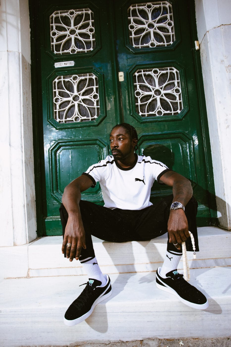 PUMA Suede: Η εμβληματική σιλουέτα αποκτά το δικό της ελληνικό κεφάλαιο