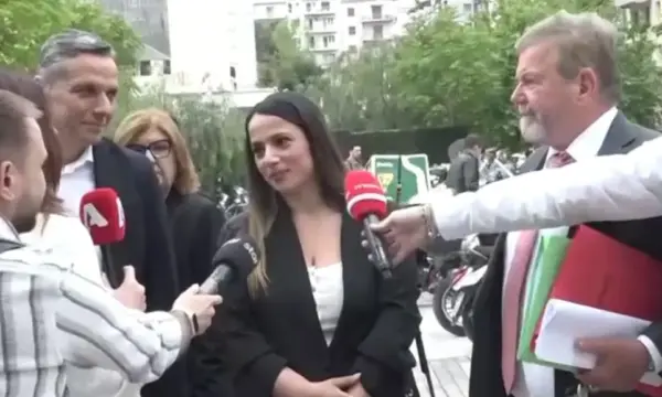 ΣΚΑΪ: Άκυρη η απόλυση του Κουρδή και η αλλαγή καθηκόντων της Ρέβη – Διάκριση λόγω εγκυμοσύνης