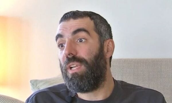 Ρομέν Γαβράς για τον Κώστα Γαβρά: «Ακολουθώ το μονοπάτι του πατέρα μου, ήταν πολύ υποστηρικτικός» – Η εξομολόγησή του