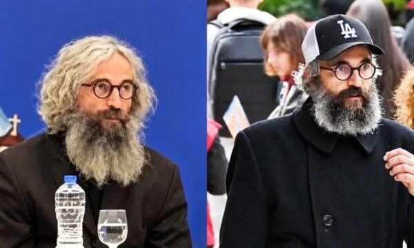 Άρης Σερβετάλης: Η αλλαγή στην εμφάνισή του με μακριά μαλλιά και πυκνά γένια για τον ρόλο του Αγίου Ιωσήφ