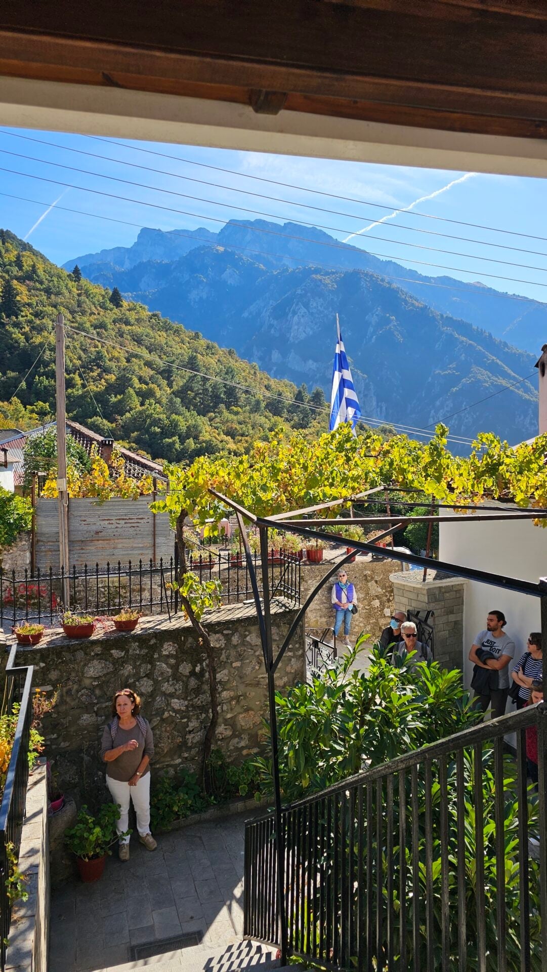 Κόνιτσα: Πρώτη θεία λειτουργία στο πατρικό σπίτι του Αγίου Παϊσίου