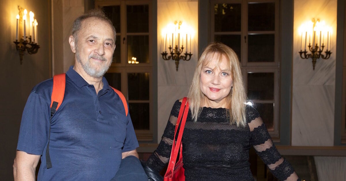 Στέλιος Μάινας: Σπάνια δημόσια εμφάνιση με τη σύζυγό του, Κάτια Σπερελάκη στο Ηρώδειο