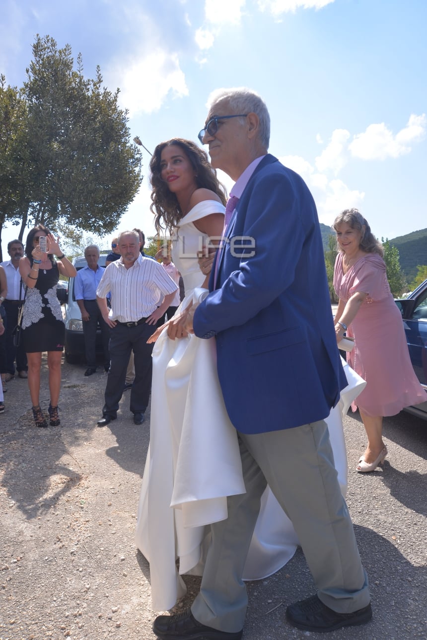 Κατερίνα Στικούδη: Βαρύ πένθος για την τραγουδίστρια – Πέθανε ο πατέρας της