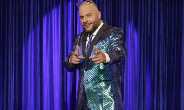 «Στην Αγκαλιά του Φάνη»: Το late night show του Φάνη Λαμπρόπουλου επιστρέφει με ανατροπές και εκπλήξεις