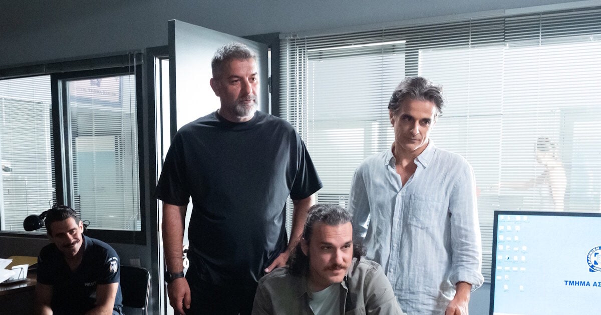 «Δύο μαύρα πουκάμισα»: Backstage φωτογραφίες από τα γυρίσματα της νέας δραματικής σειράς του MEGA