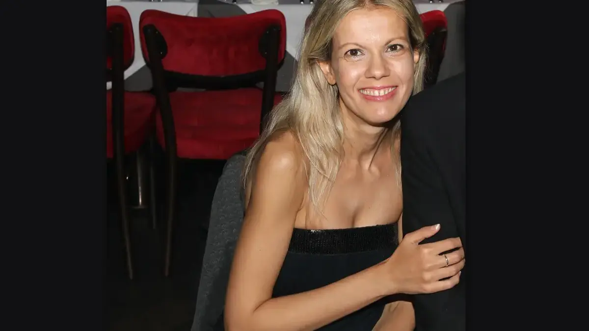 Θάνος Καληώρας: Ο μυστικός γάμος του Έλληνα πρωταγωνιστή και τα 30 χρόνια διαφοράς ηλικίας με τη σύζυγό του