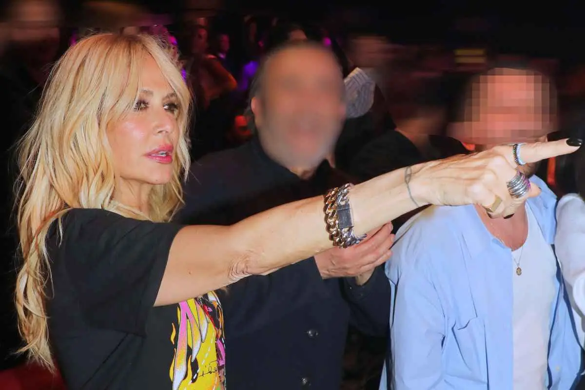 Άννα Βίσση: Νέα πυρά για τη ρήξη με τον Νίκο Καρβέλα – «Πετάχτηκε κλωτσηδόν έξω ένας κύκλος ετών ζωής»