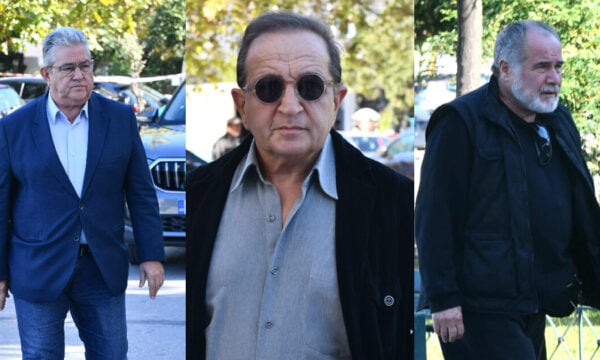 Κηδεία Μπέτυς Βαλάση: Συγκίνηση στο τελευταίο «αντίο»