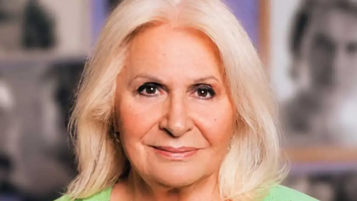 Μπέτυ Βαλάση: «Έκλαιγα και έλεγα ότι πρέπει να πεθάνω» – Η εξομολόγηση για το εγκεφαλικό και τη μάχη με την άνοια
