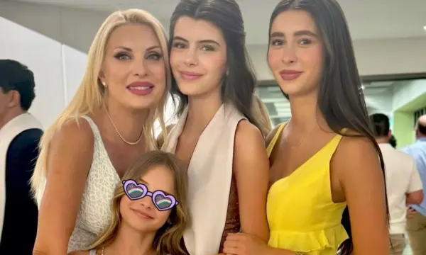 Ελένη Μενεγάκη: Η κόρη της πέτυχε εντυπωσιακή βαθμολογία στο σχολείο και έκανε περήφανη τη μαμά της