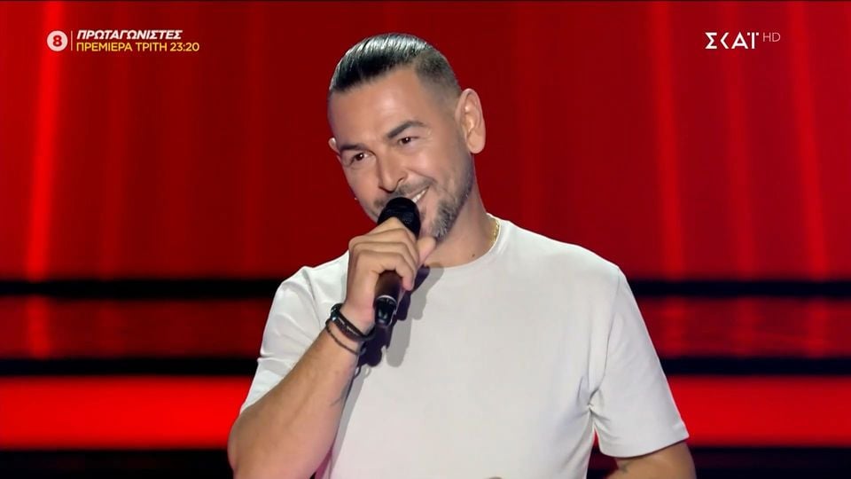 The Voice: Ο 38χρονος Ηλίας από το Μενίδι έχασε τη φωνή του και επέστρεψε για να κυνηγήσει το όνειρό του