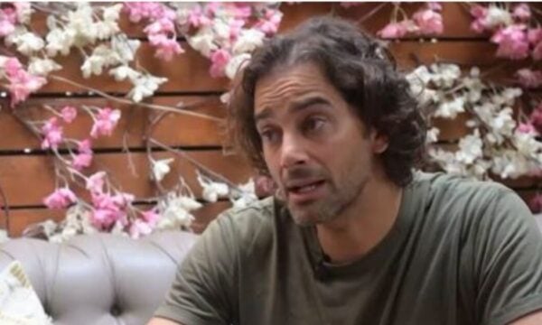 Χάρης Γιακουμάτος για τον χωρισμό του: «Θυμάμαι που ο γιος μου με ρώτησε, “Ρε μπαμπά, γιατί χώρισες με τη μαμά;”»