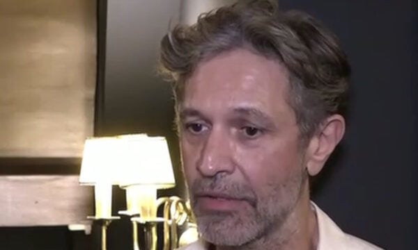 Αιμίλιος Χειλάκης: «Δεν πίστευα ότι η μητέρα μου “έφυγε” – Πέρασα τη φάση της απουσίας πολύ σκληρά»