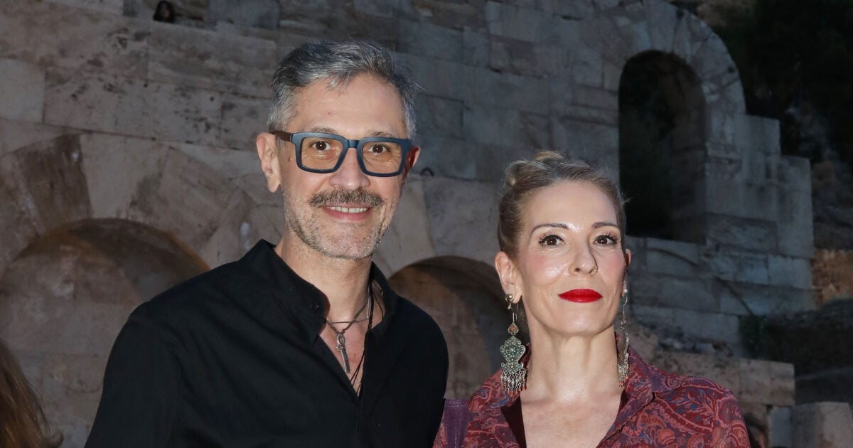 Αιμίλιος Χειλάκης για την Αθηνά Μαξίμου: «Τα 20 χρόνια γάμου είναι μπροστά μας – Προσπαθεί να με κάνει ακόμα καλύτερο»