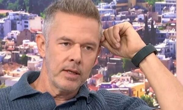 Χρήστος Λούλης για τον Νίκο Καρβέλα: «Ας κάνει ό,τι θέλει με τα τραγούδια του, ποτέ δε μου άρεσε πολύ»
