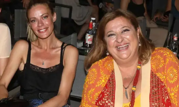 Ζέτα Μακρυπούλια και Ελισάβετ Κωνσταντινίδου: Βγήκαν για δείπνο με ασορτί σύνολο