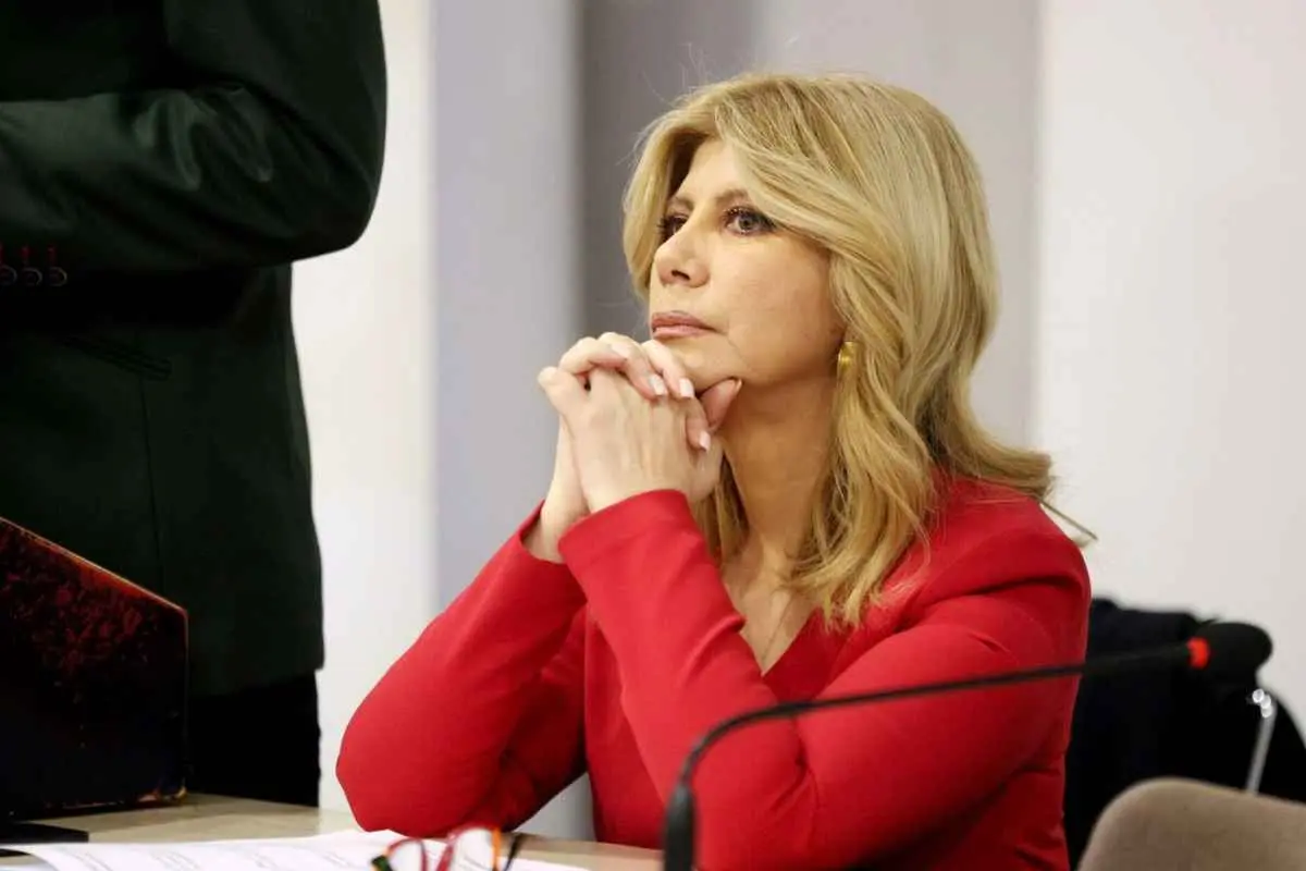 Ζήνα Κουτσελίνη: «Βέλη» κατά της Σταματίνας Τσιμτσιλή – «Θεωρώ ότι αδίκησαν τα νέα παιδιά, όχι εμένα»
